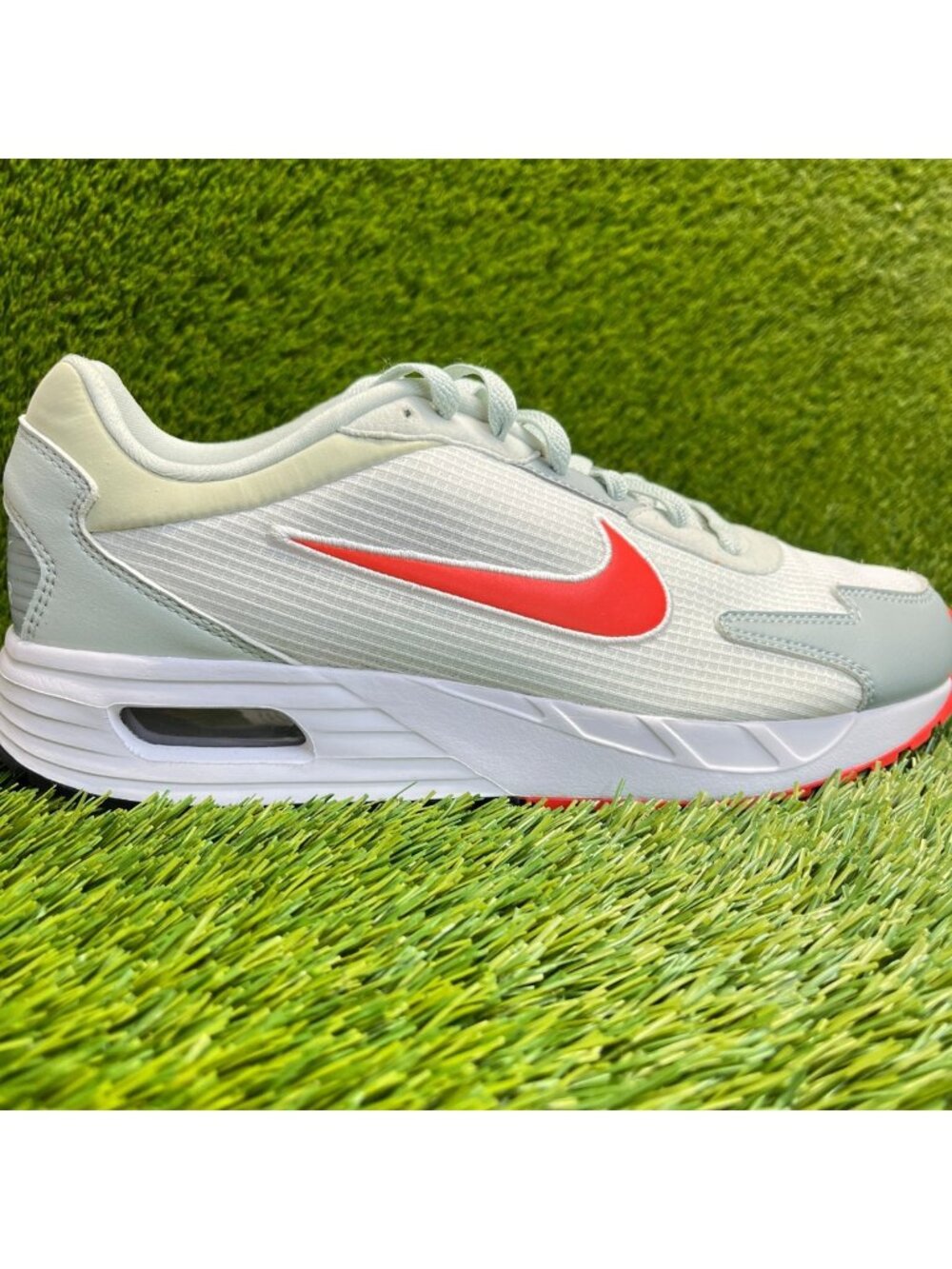 Nike‎ Air Max Solo Mens Size 9 White Red Gray Athletic Running Shoes Sneakers